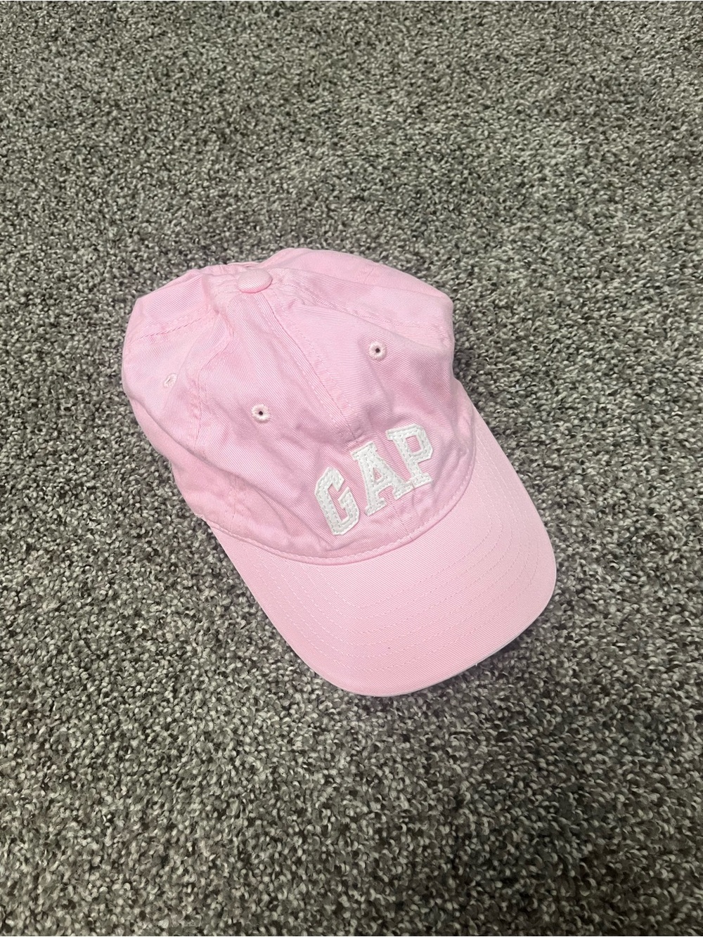 GAP hat - Picture 2 of 3
